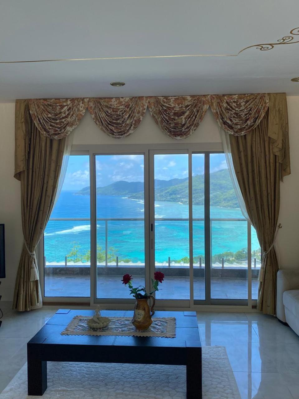 Villa Ocean Pearl Anse Royale